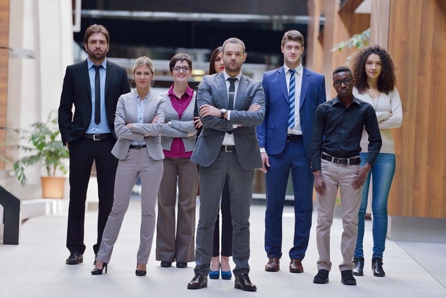 Créer des Corniches Élégantes en Staff : Guide Complet